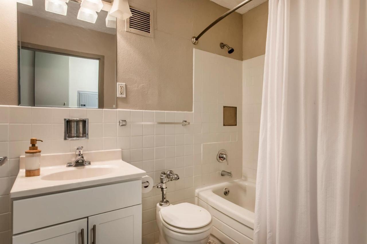 Cozystays Stylish In Downtown Louisville